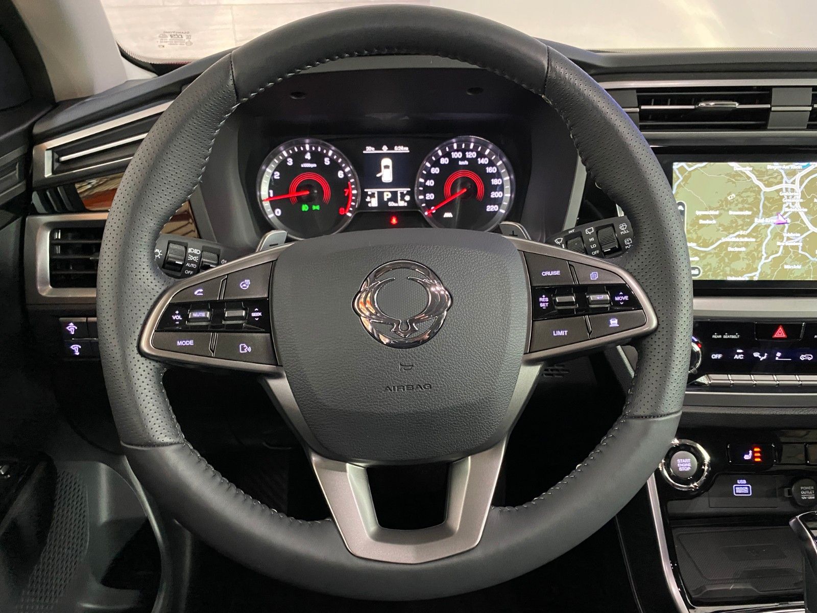 Fahrzeugabbildung Ssangyong Korando RUBY  1,5AT 4WD *LED*NAVI*TOTWINK