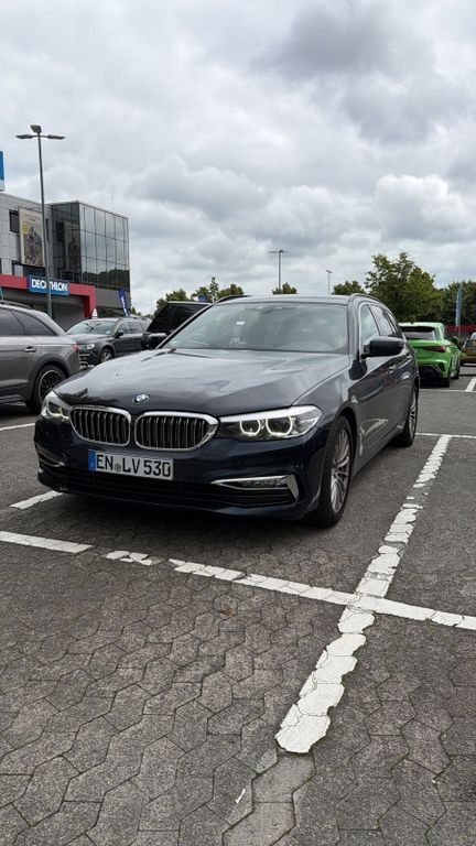 Image of BMW 530