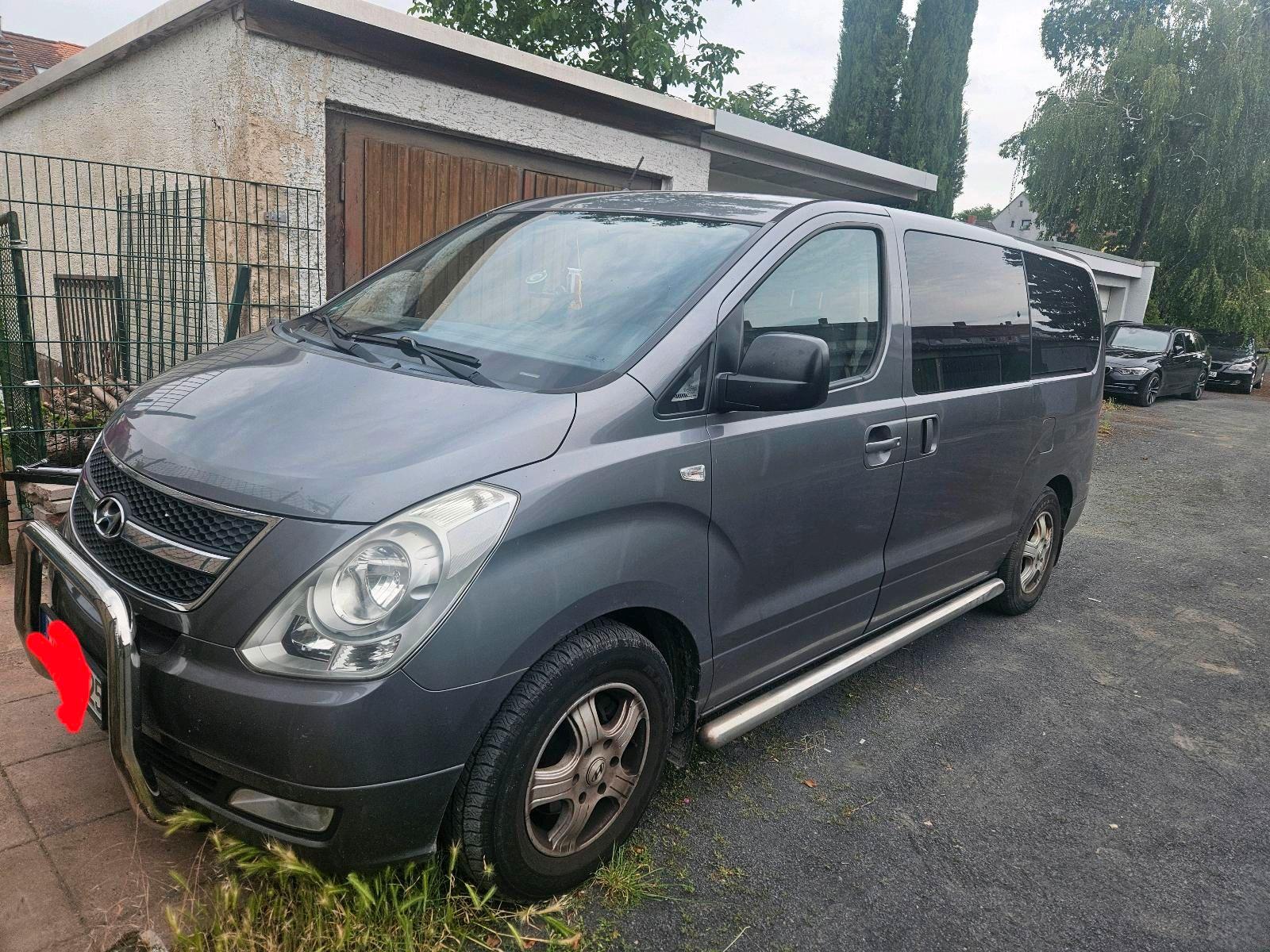 Hyundai H-1