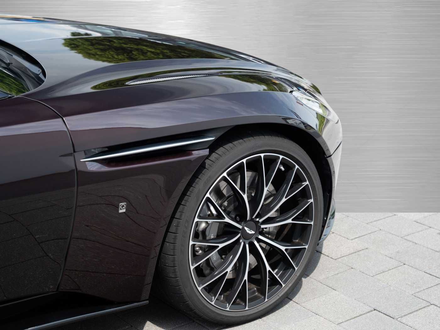 Aston Martin DB11 V8 Volante Q Sonderlackierung foto 9