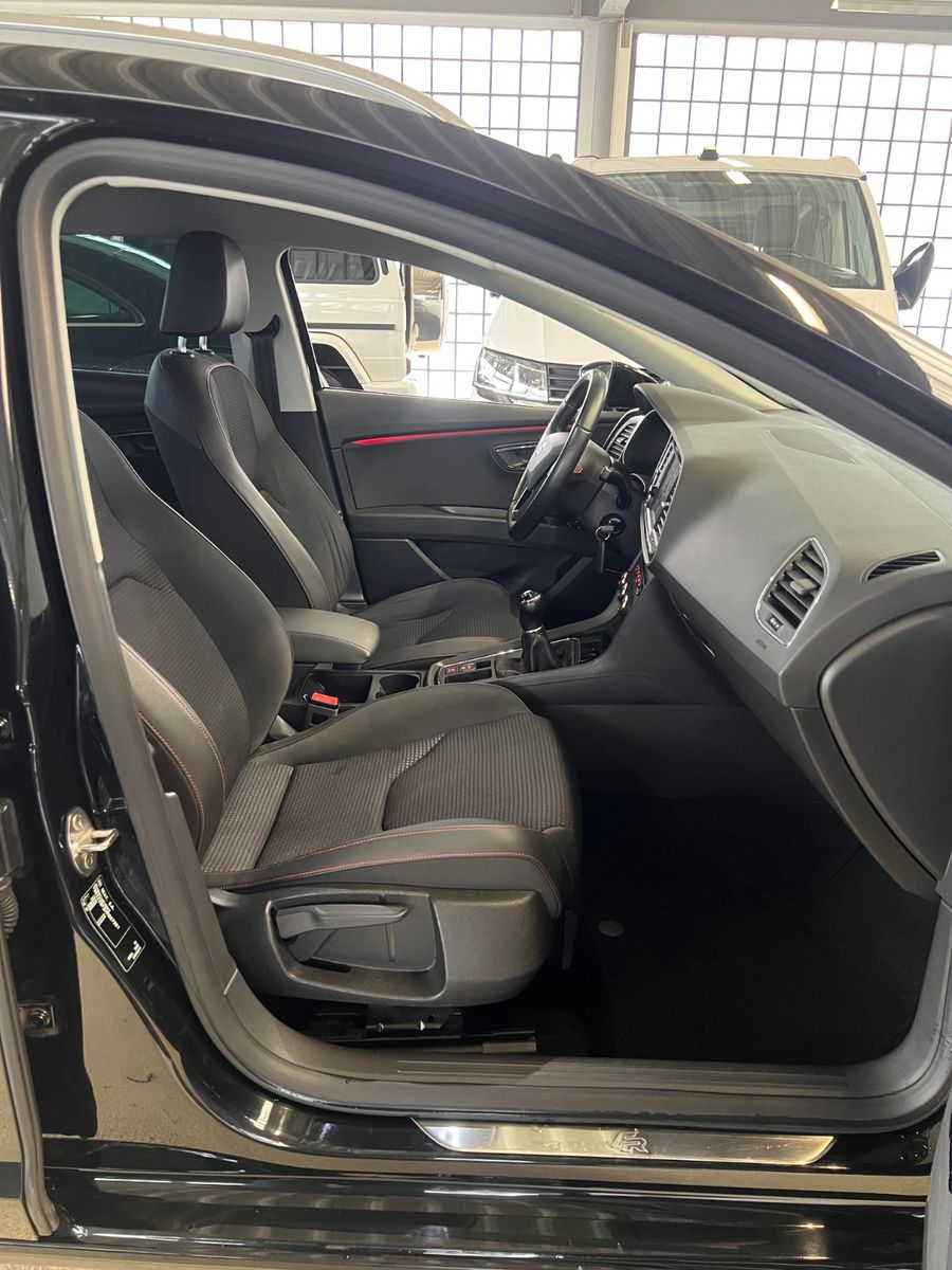 Fahrzeugabbildung SEAT Leon ST FR *AMBIENTE*KAMERA*CARPLAY*