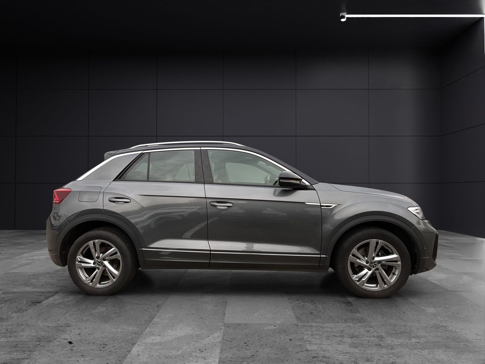 Fahrzeugabbildung Volkswagen T-Roc R-Line TSI DSG IQ.Light ACC STH SH LRHzg R