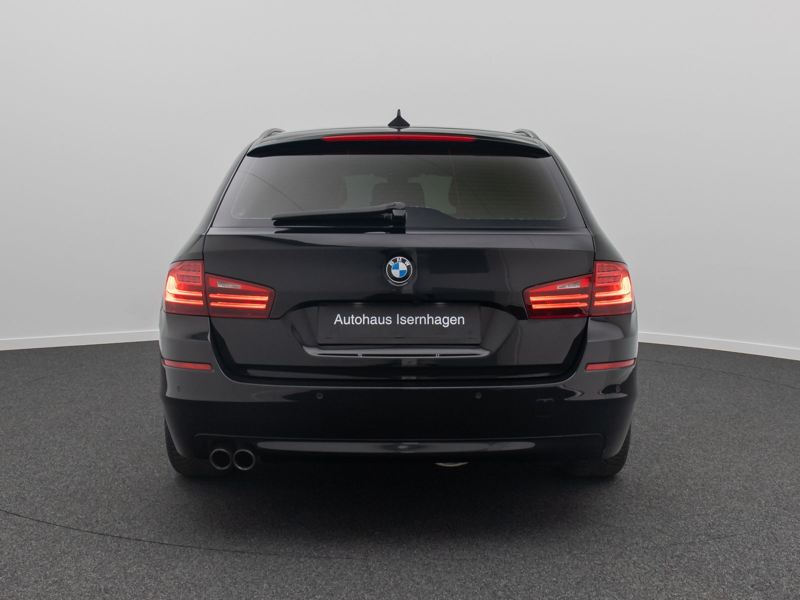 Fahrzeugabbildung BMW 520d HUD H/K NaviPro SurroundView AHK Komfort