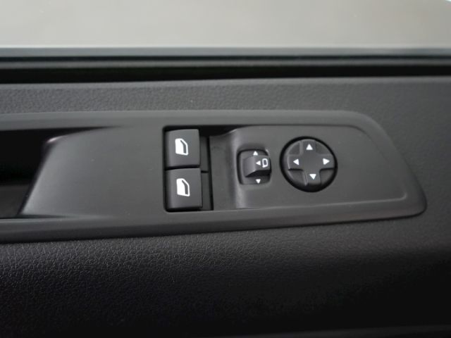Zafira Life TOURER L AT+NAVI+HEAD-UP-DISPLAY+6-S