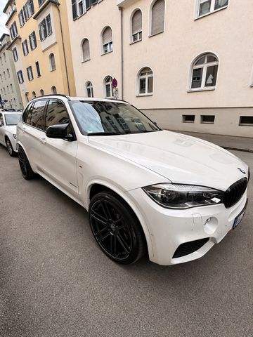BMW BMW X5 xDrive40d M Paket/ Standheizung/ HUD
