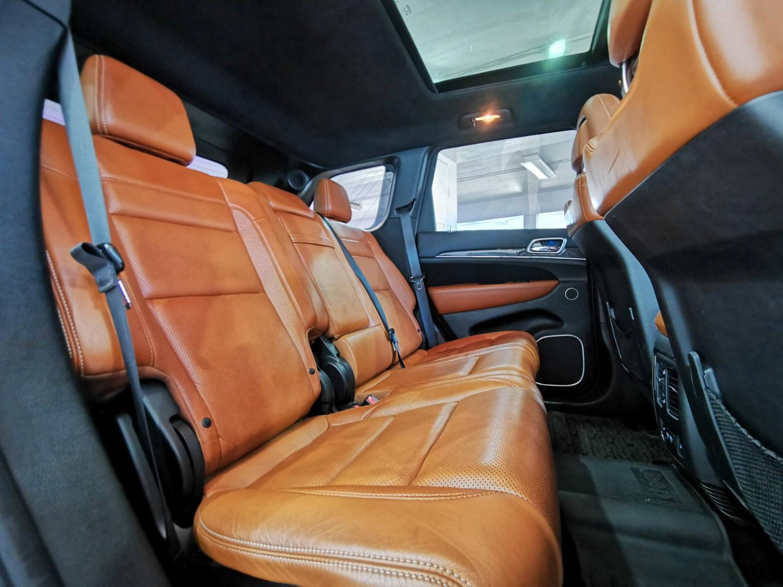 Jeep Grand Cherokee SRT 6.4 V8 HEMI 468 ch • 4x4 • Skyhook • Harman Kardon • Toit Panoramique