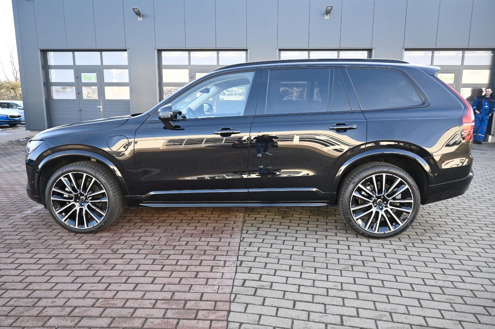 Fahrzeugabbildung Volvo XC90 T8 AWD Ultra Dark*STDHZG*360**LUFT*B&W*22"