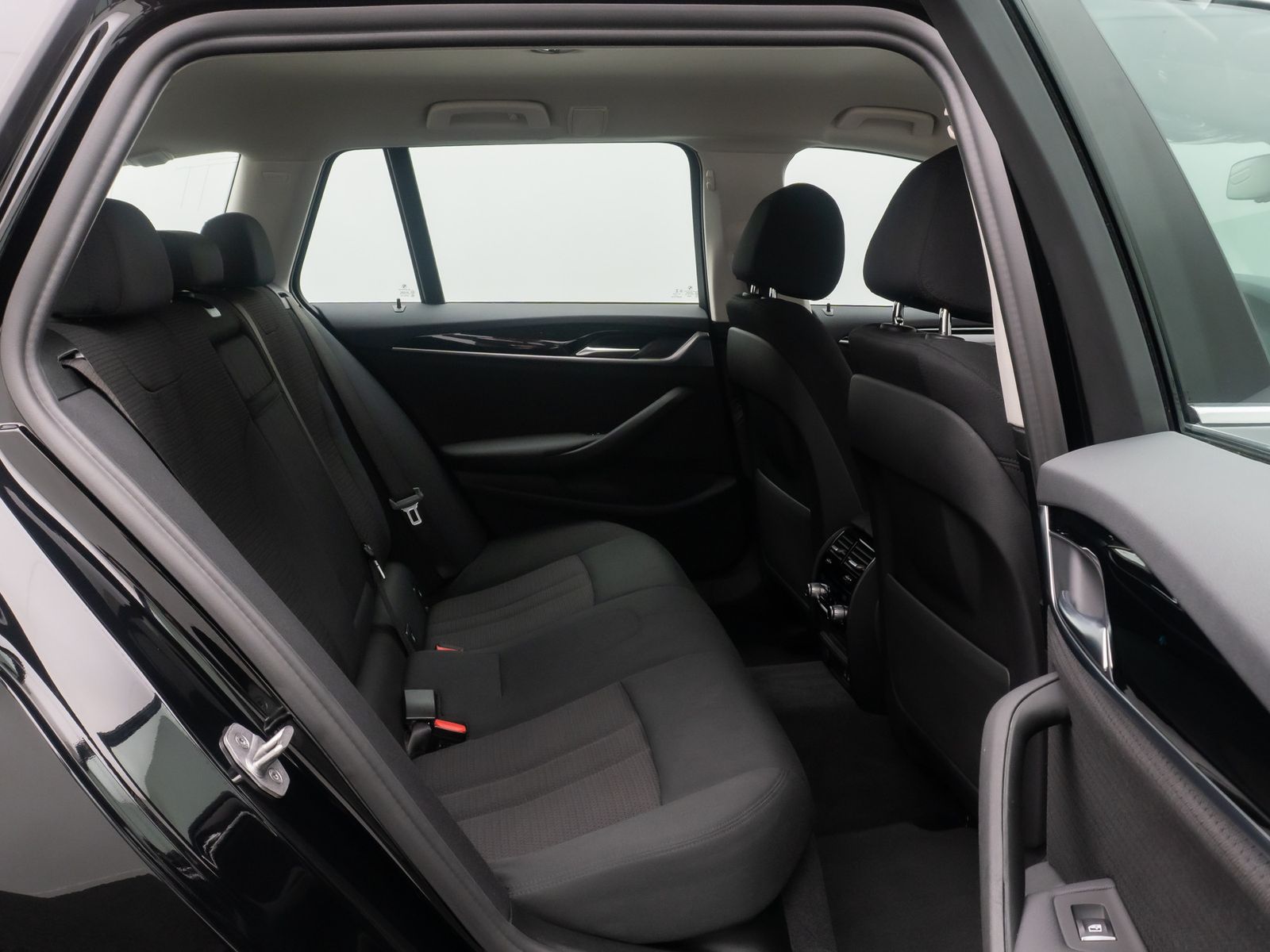 Fahrzeugabbildung BMW 530e MSportlenk Alarm DAB Kamera 4xKlima 18Zoll