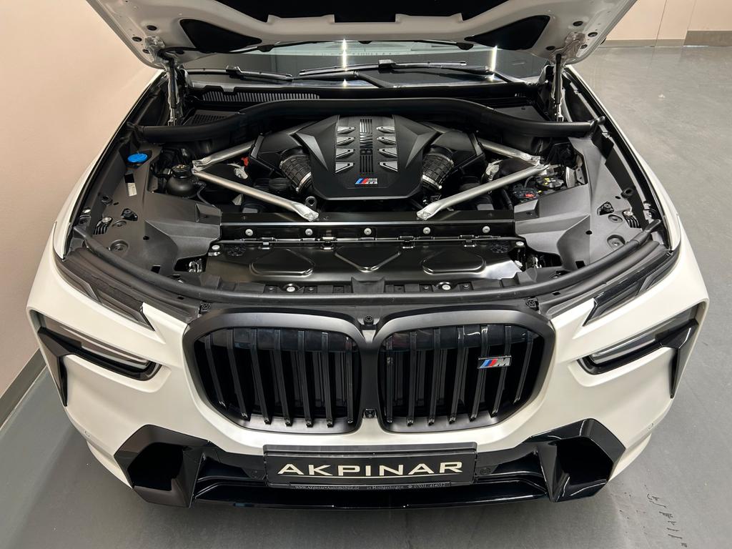 BMW X7 M60