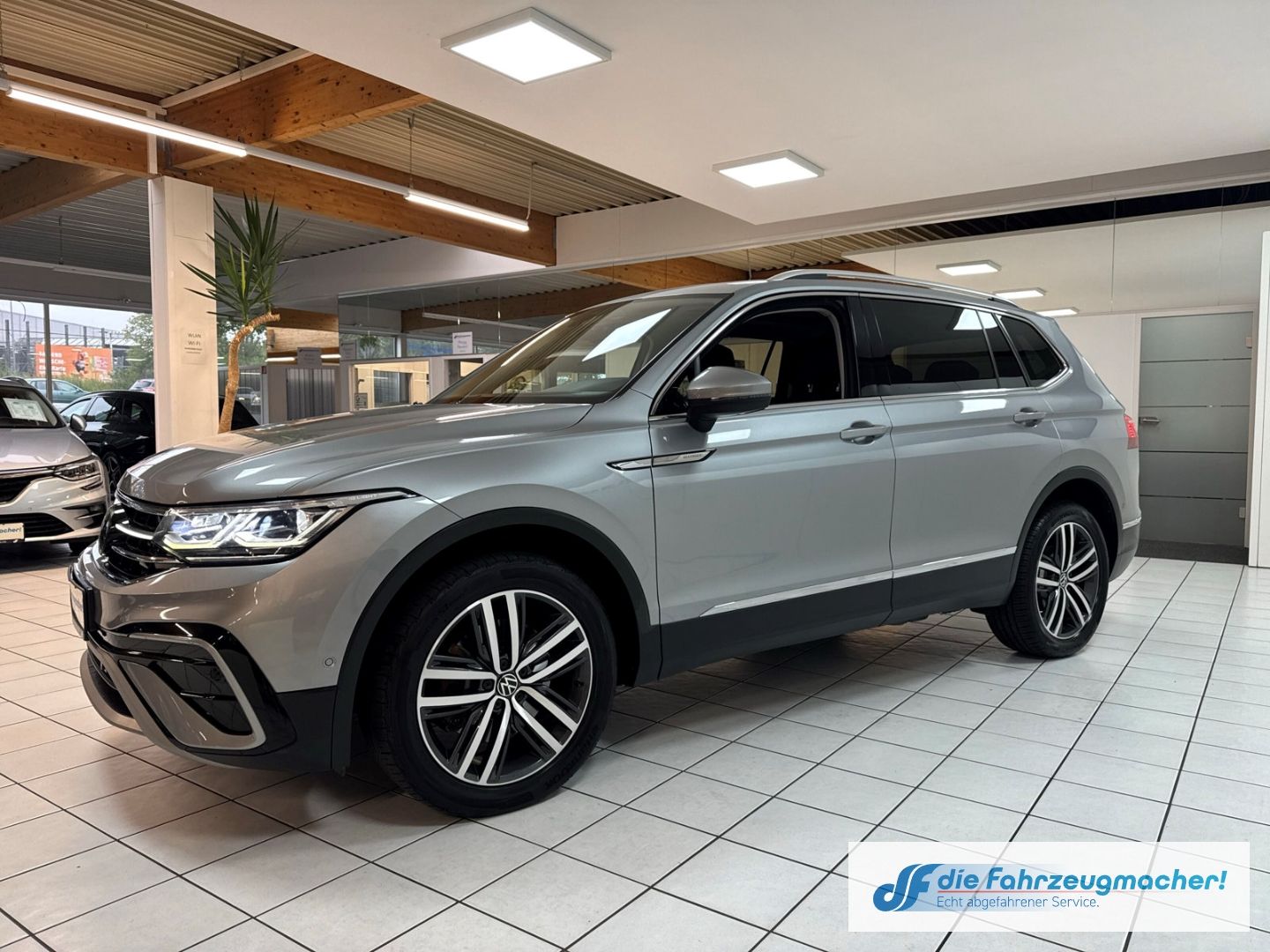 Fahrzeugabbildung Volkswagen Tiguan Allspace Elegance 4Motion 2.0 TDI   *EXPO