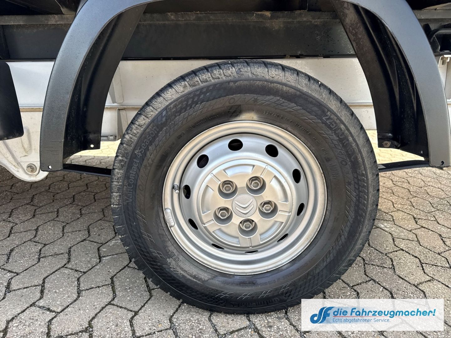 Fahrzeugabbildung Citroën Jumper Pritsche Doppelkabine DAB Spurhalteass. N