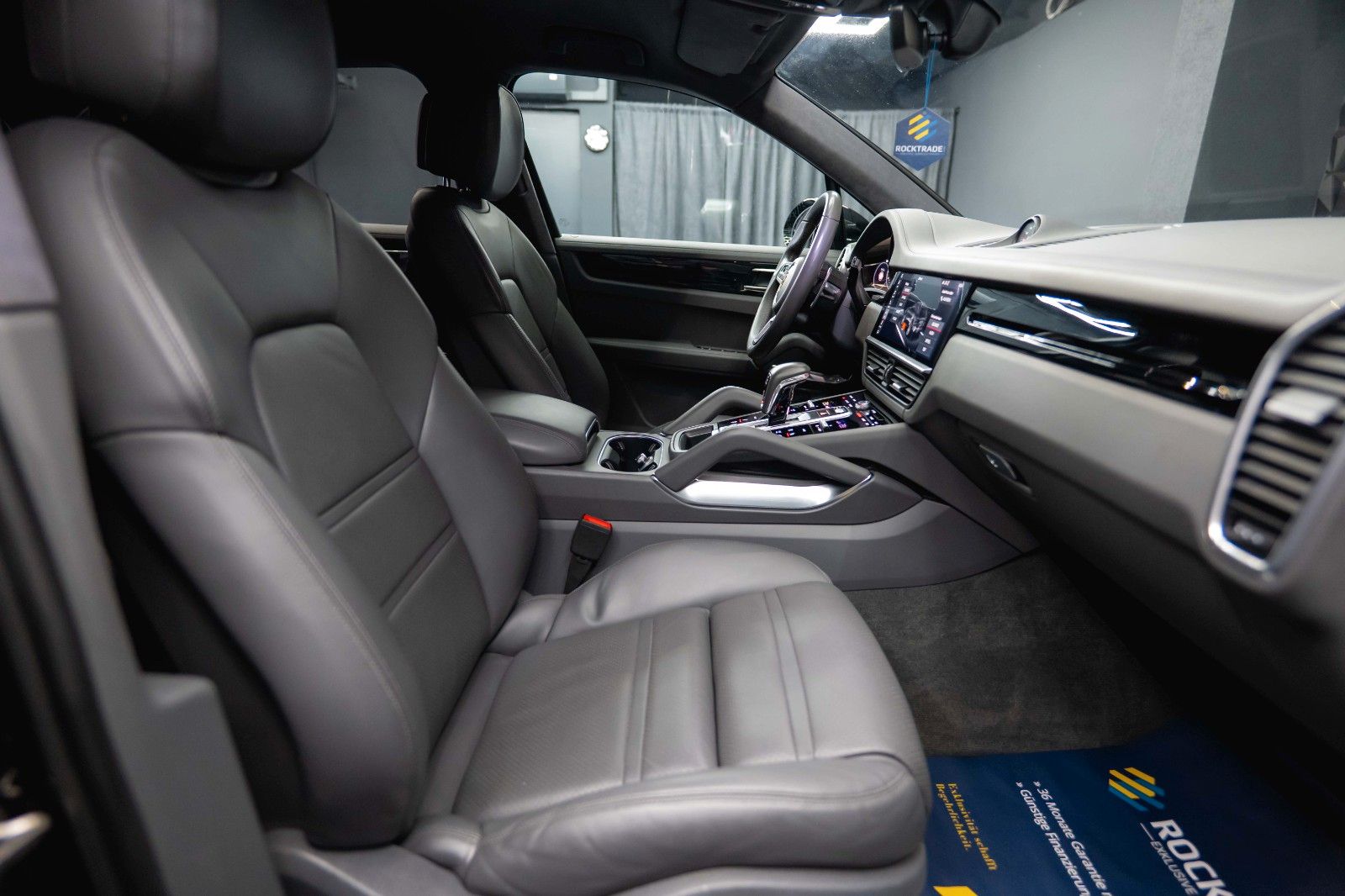 Fahrzeugabbildung Porsche Cayenne Turbo V8 Sport Chrono Black *ACC*LED*