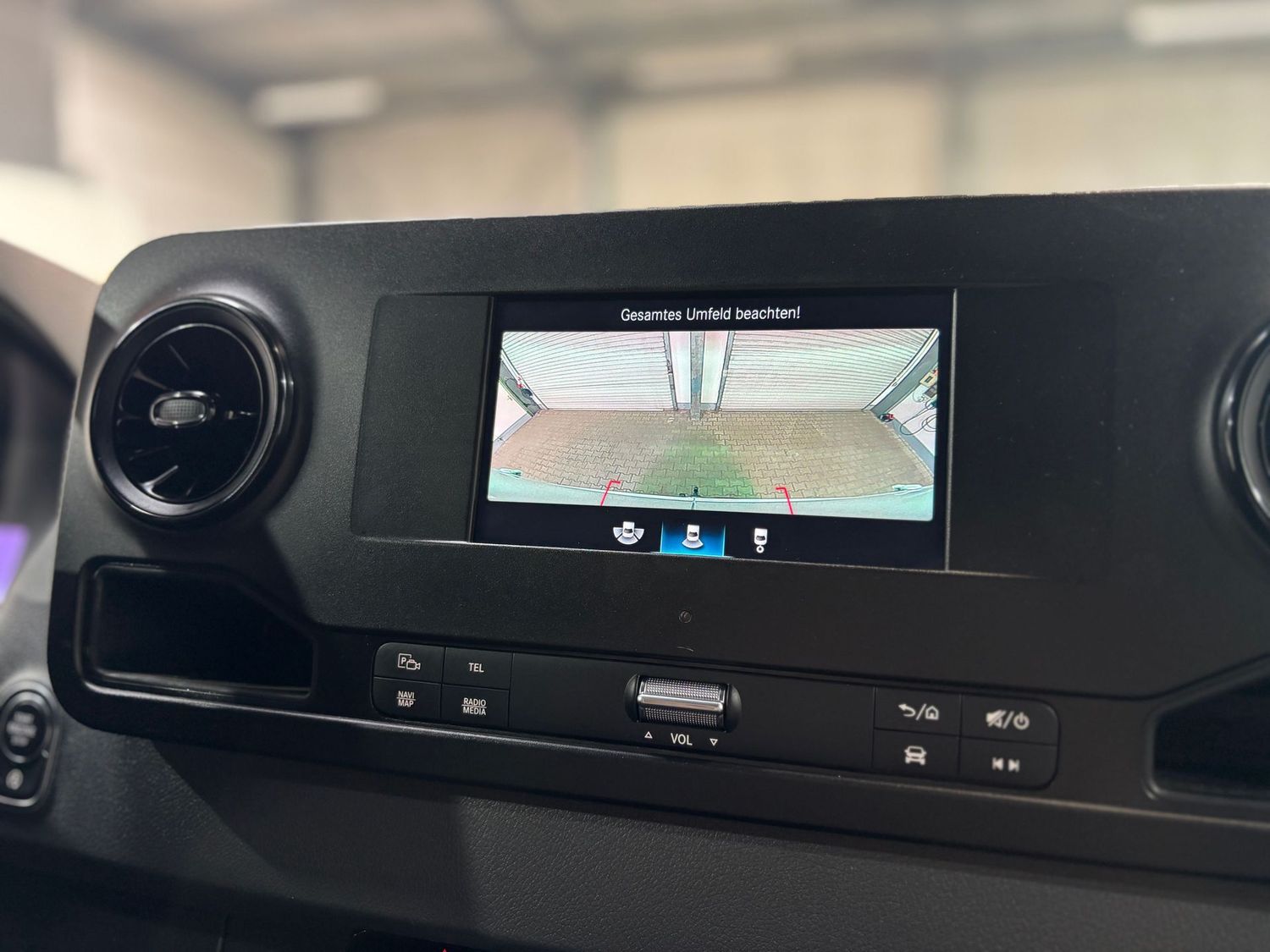 Fahrzeugabbildung Mercedes-Benz Sprinter 211 CDI L1 #Klima#Kamera#MBUX#AHK