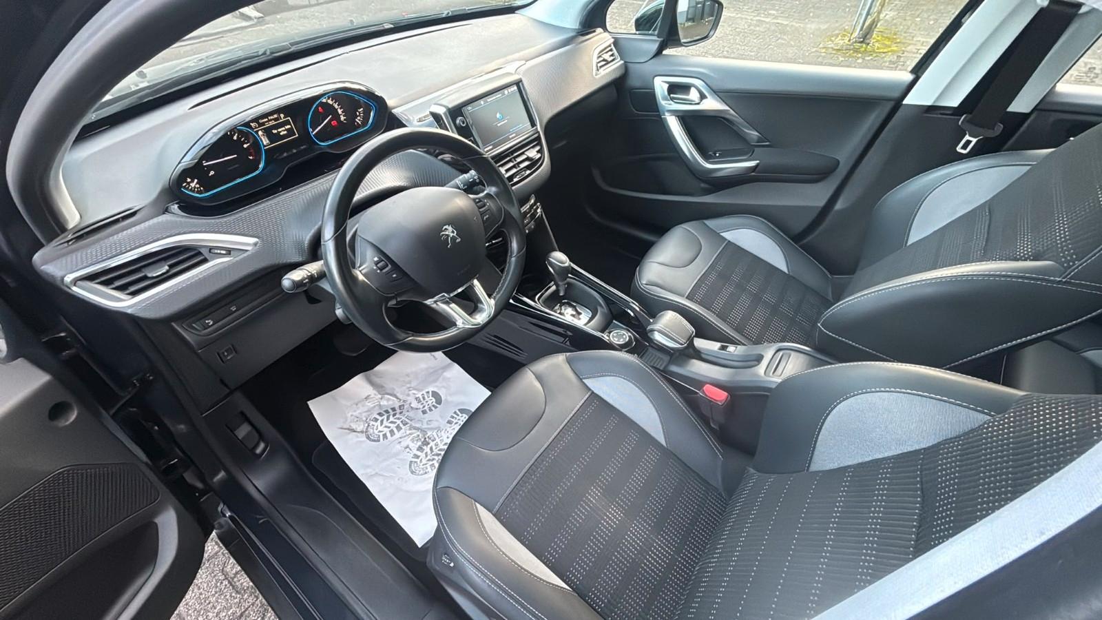 Peugeot 2008 Allure *1.2Benzin* *Automatik*