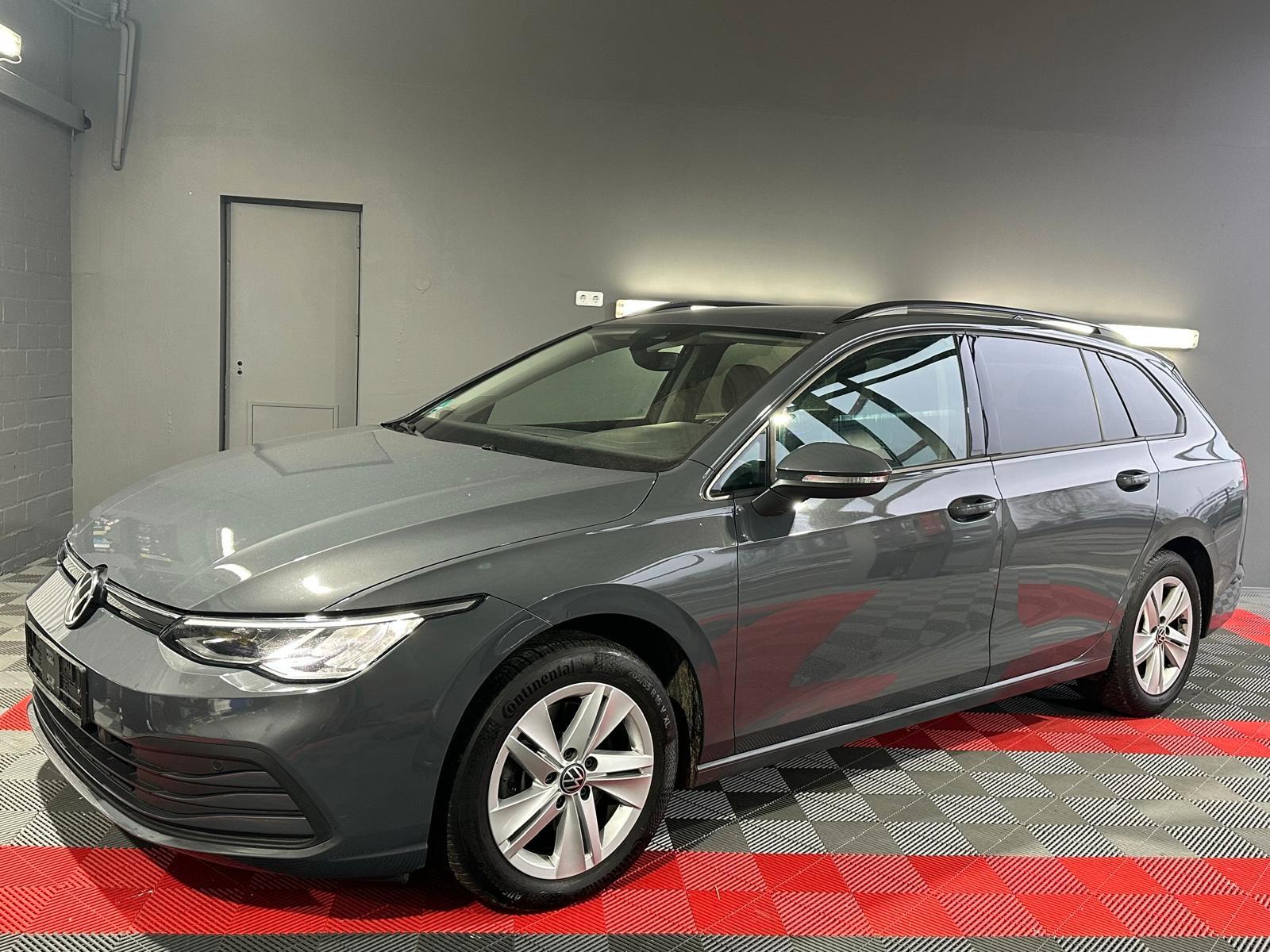 Volkswagen Golf VIII Variant Life*AHK*Virtual*Navi*