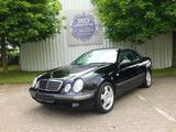Mercedes-Benz CLK 320 AVANTGARDE LEDER COMAND KLIMAAUTOMATIK - blaue Mercedes-Benz CLK 320