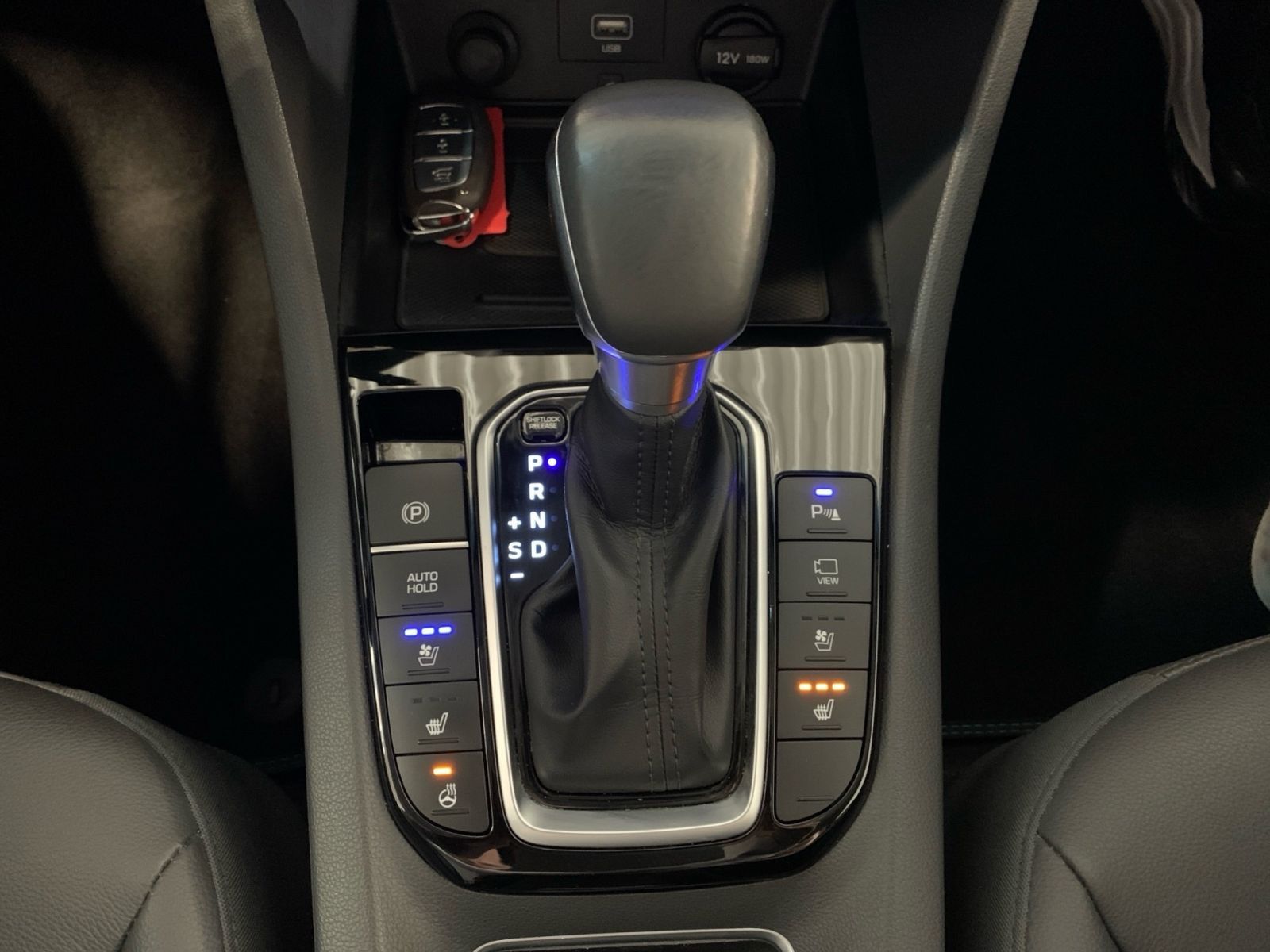 Fahrzeugabbildung Hyundai IONIQ 1,6 GDI Premium-Paket Hybrid