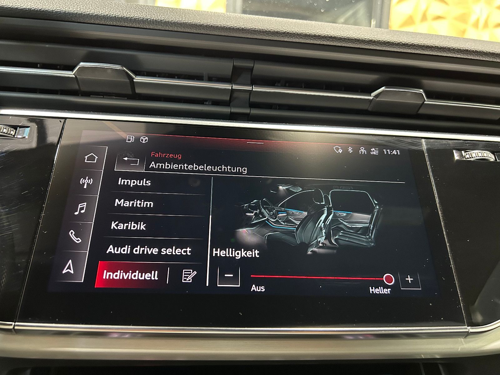 Fahrzeugabbildung Audi Q7 50 TDI quattro/S-LINE/HEAD-UP/COMPETITION/NAV