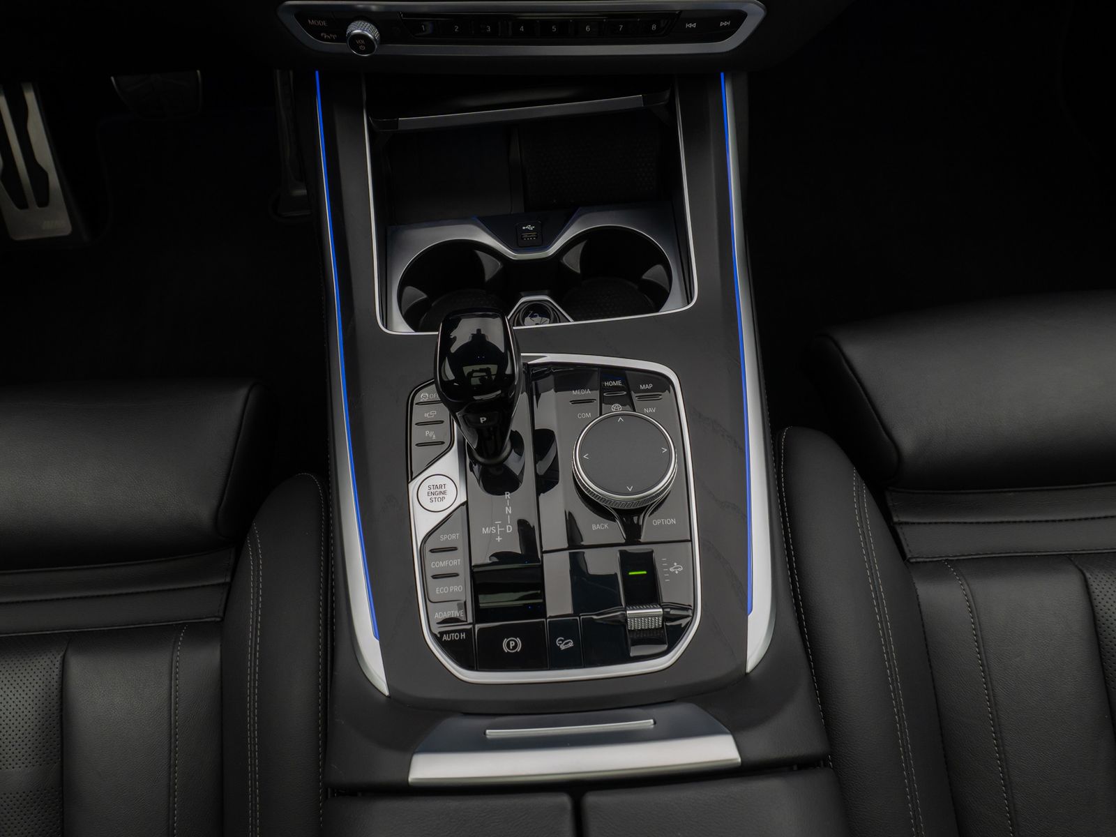 Fahrzeugabbildung BMW X7 xD40d M Sport 360°HUD DAB H/K SoftCl DisplKey