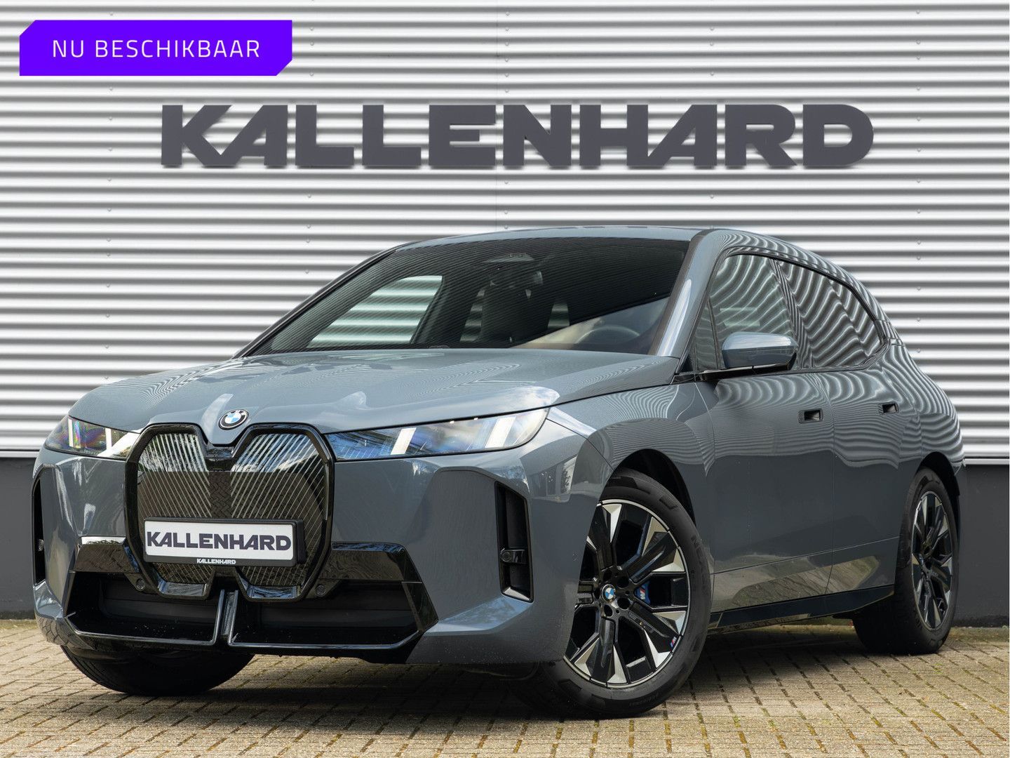 BMW iX xDrive60 112kWh - M-Sport - AHK - ACC - M-Zet