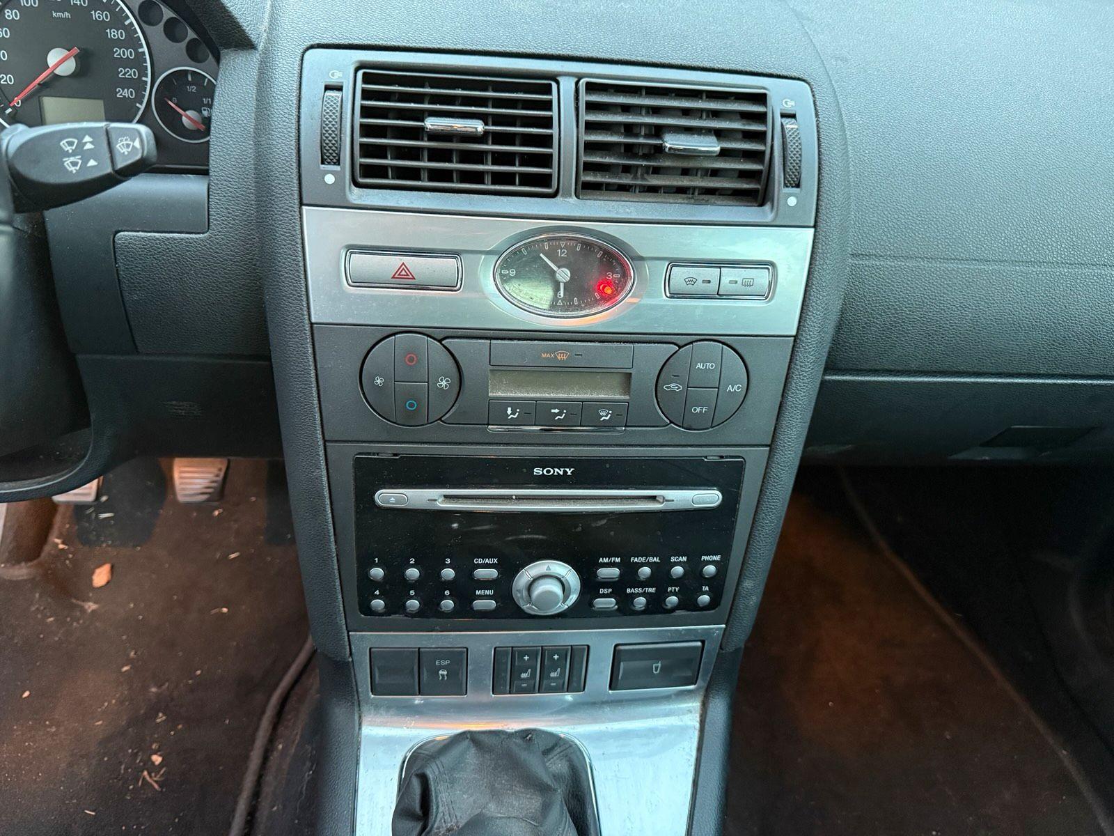 Ford Mondeo 2006 — engine 145 HP (107kW)