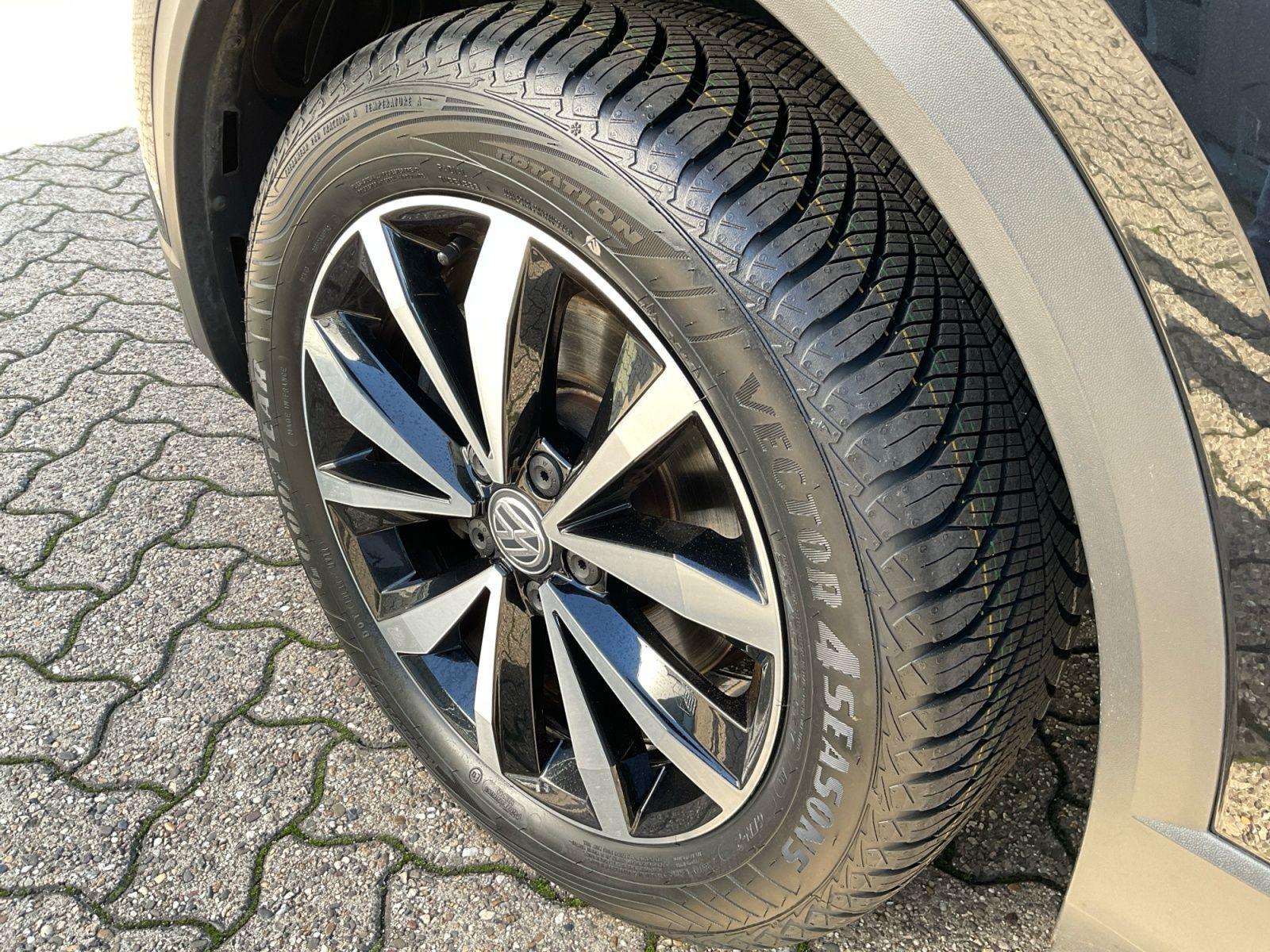 Volkswagen T-Roc 1.0 TSI Style KAMERA LED SITZHZG ALLWETTER