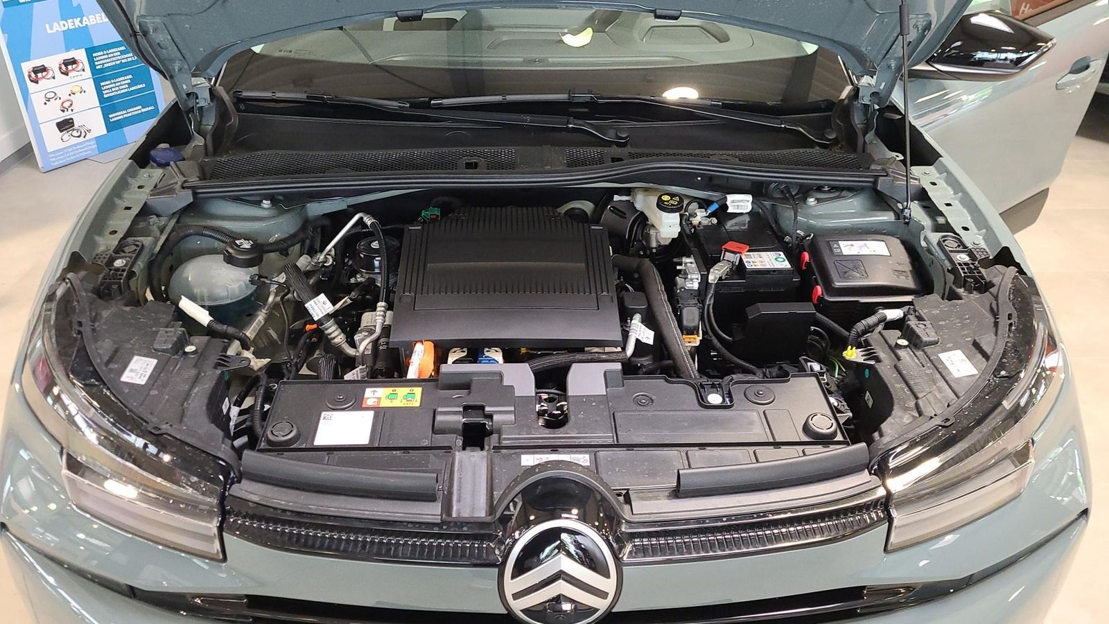 Fahrzeugabbildung Citroën e-C4 Max 156 PS AT