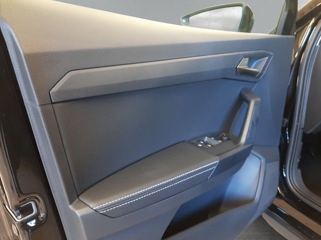 Fahrzeugabbildung Seat Arona Style 1.0TSI LED SitzHz 18"Alu Klimaaut.