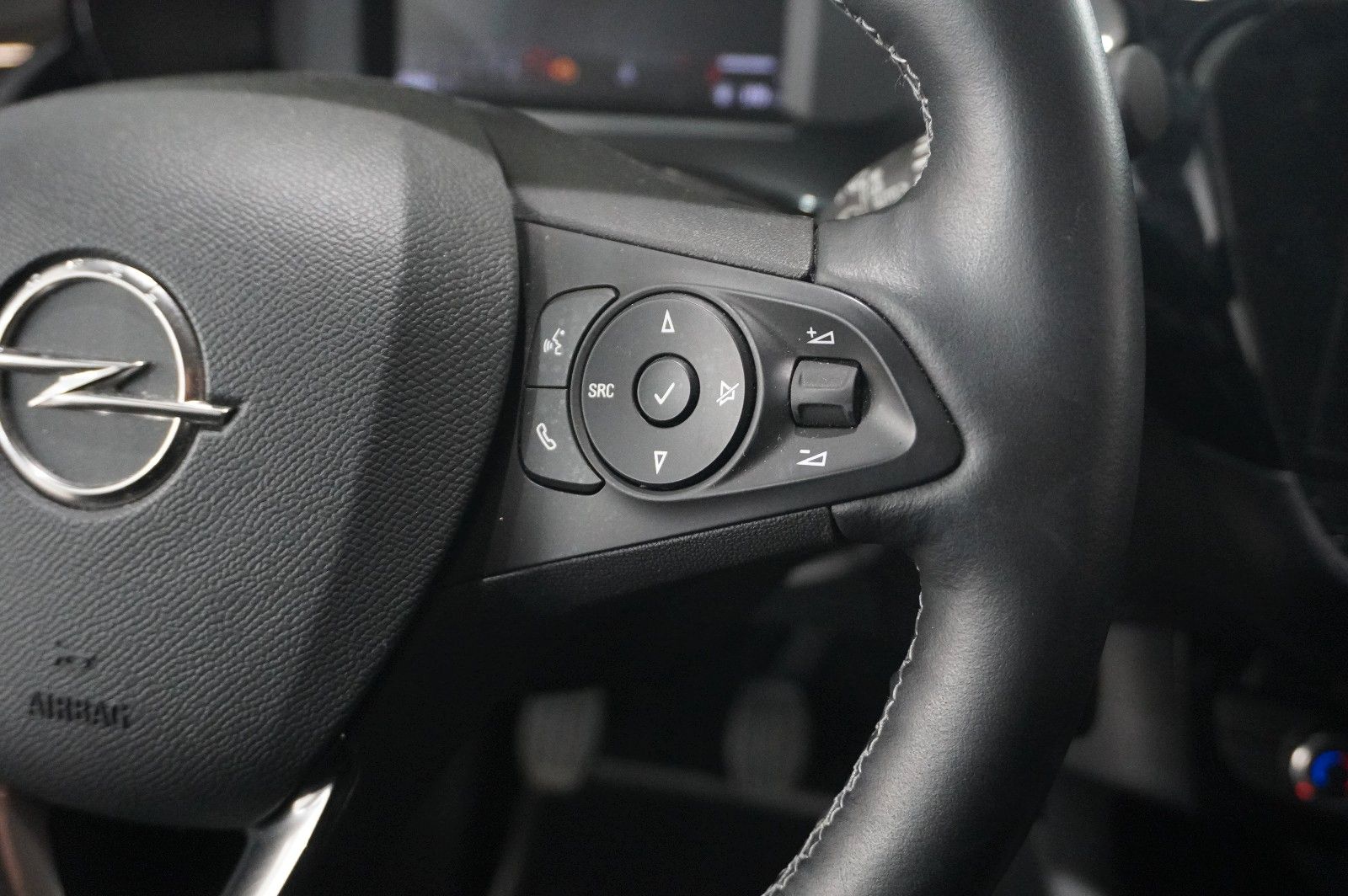 Fahrzeugabbildung Opel Corsa F 1.2 ELEGANCE NAVI/LED/VIRTUAL/SPORT/DAB+