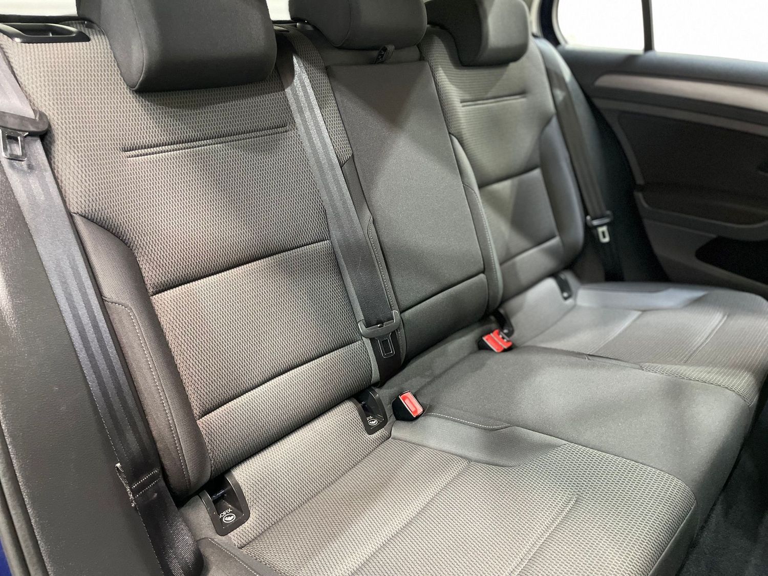 Fahrzeugabbildung Volkswagen Golf 1.6 TDI Comfortline DSG#LED#Pano#ACC#AHK