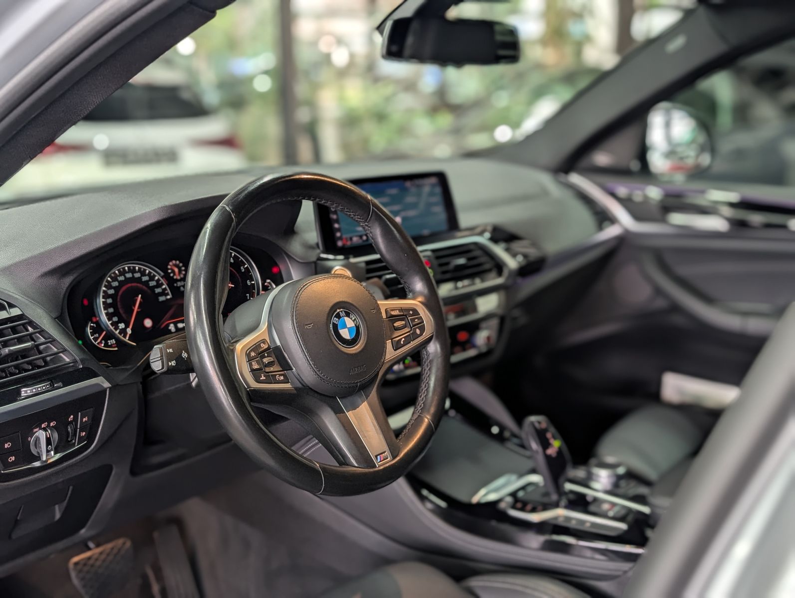Fahrzeugabbildung BMW X4 xDrive 30 i xLine MSport Shadow PANO H&K VOLL