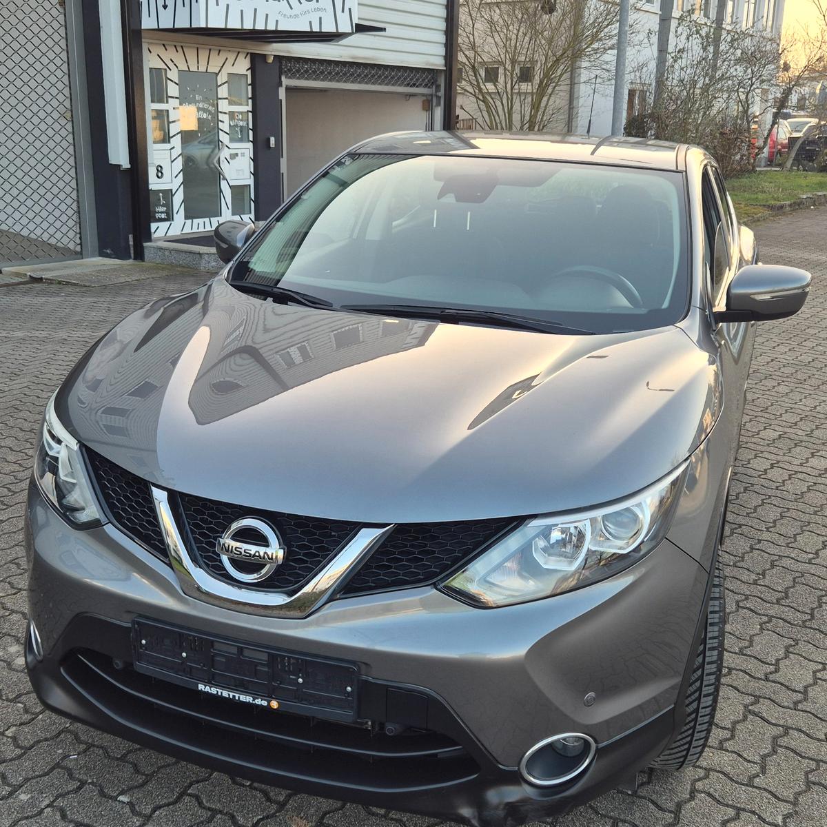 Nissan Qashqai Acenta AUTOMATIKGETREBE UND KLIMAALAGE