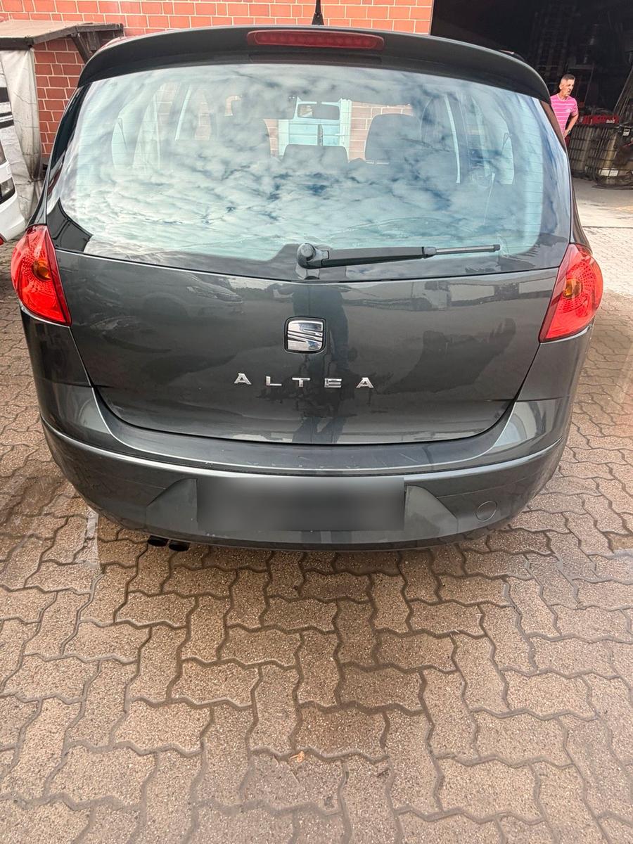 Seat Altea 2010 — engine 125 HP (92kW)