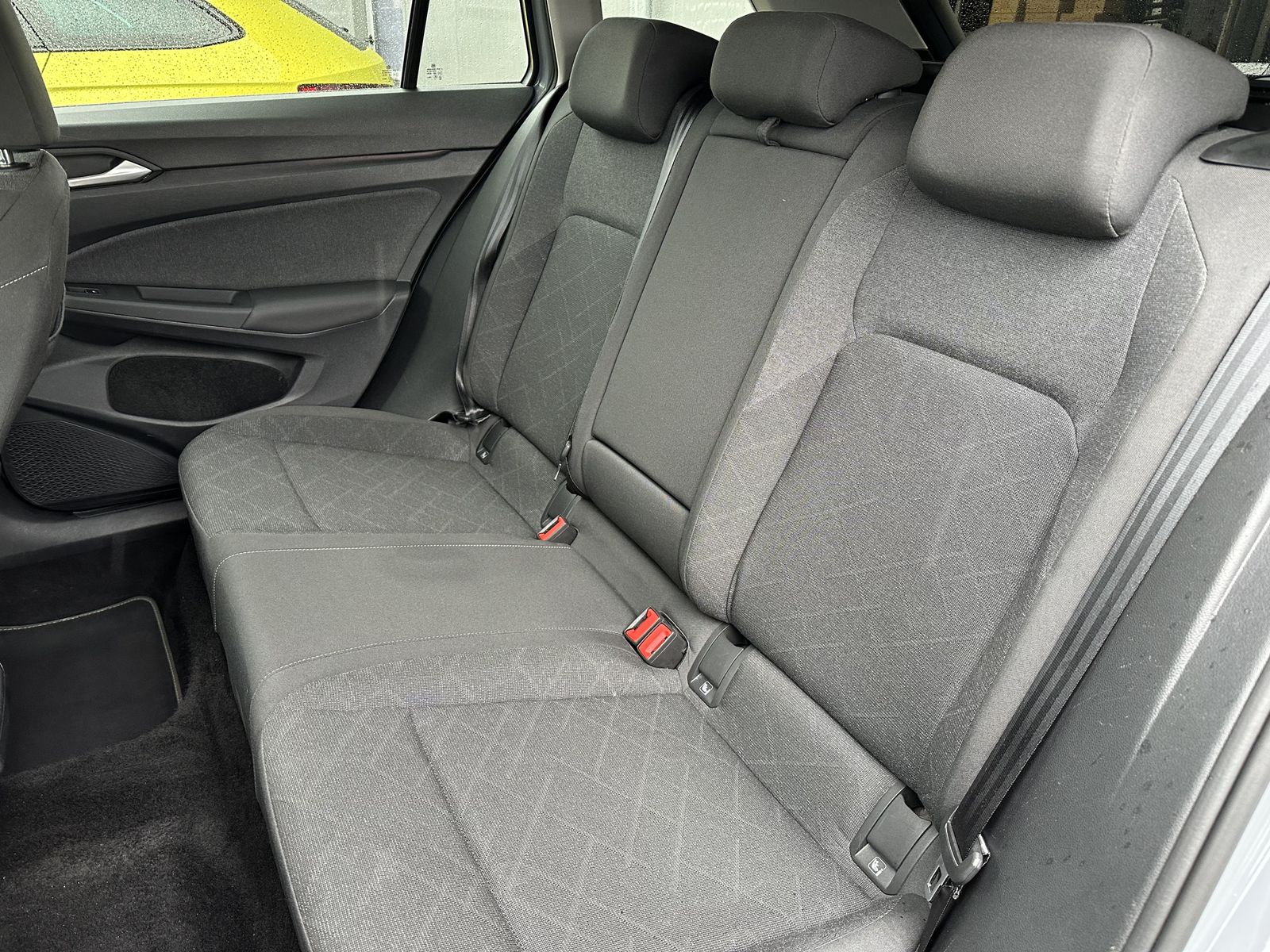 Fahrzeugabbildung Volkswagen Golf Variant 2.0 TDI DSG Business NAV+LED+AHK+AC