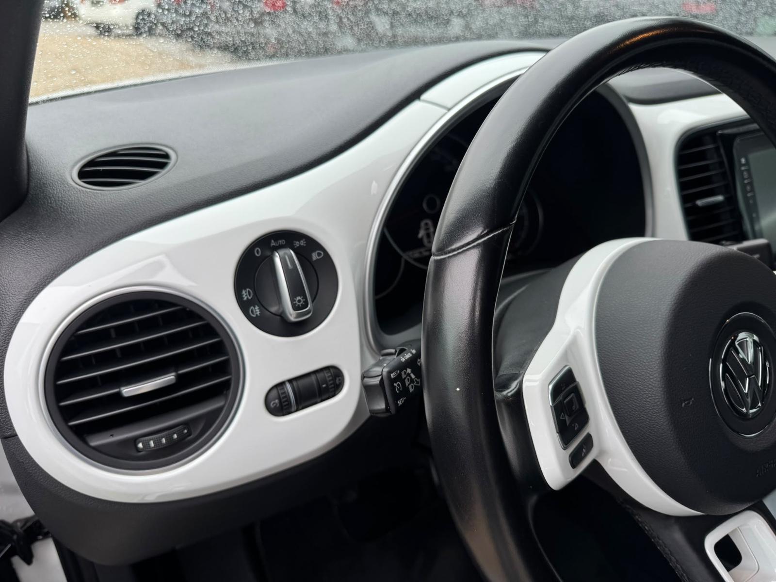 Volkswagen Beetle Cabriolet Design*Touchscreen*Navigation*
