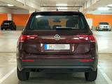 Volkswagen Tiguan TSI DSG 4x4   Erstbesitz Top Gepflegt - Volkswagen Tiguan: Rot