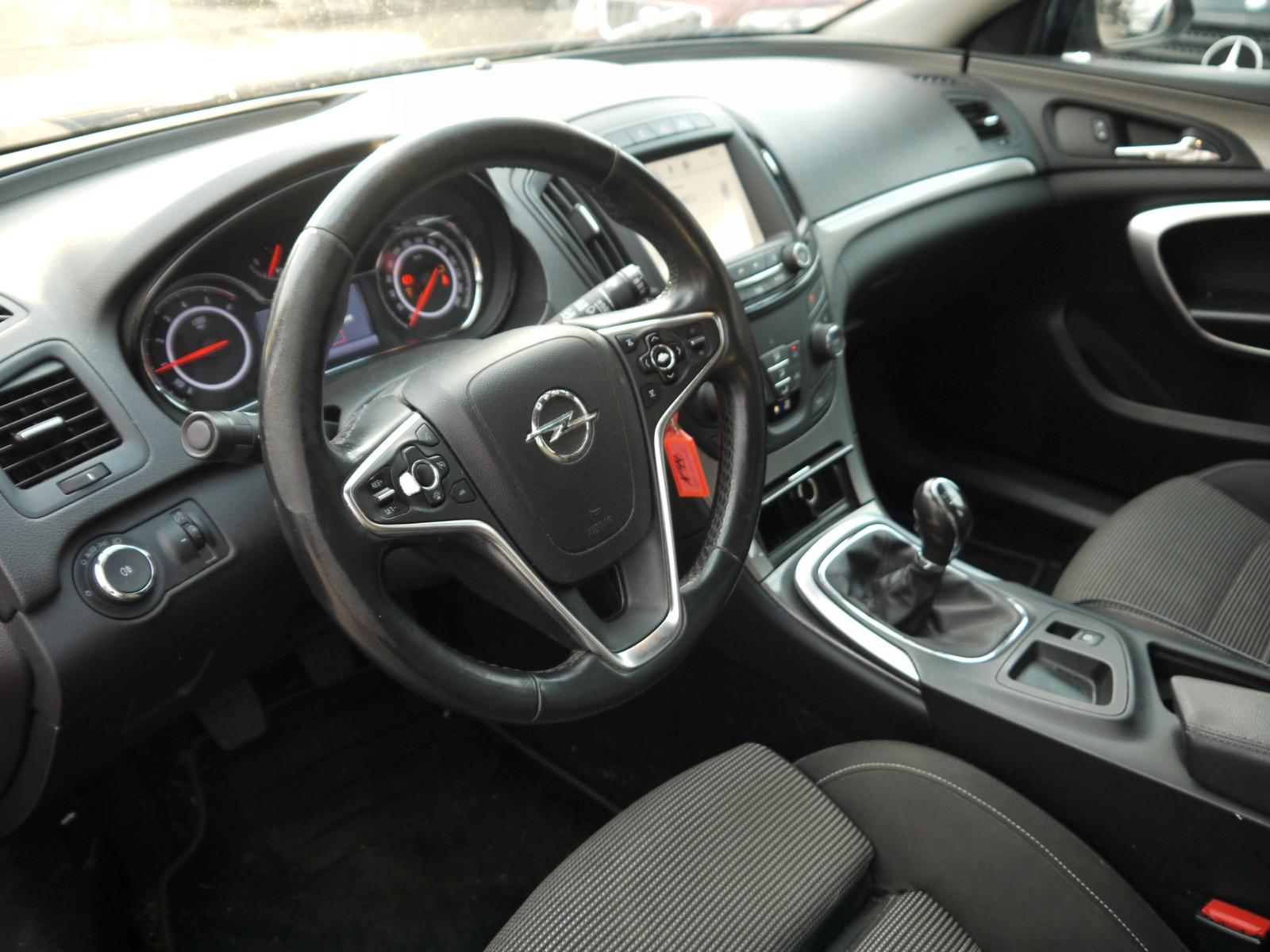 Opel Insignia 2015 — photo 11