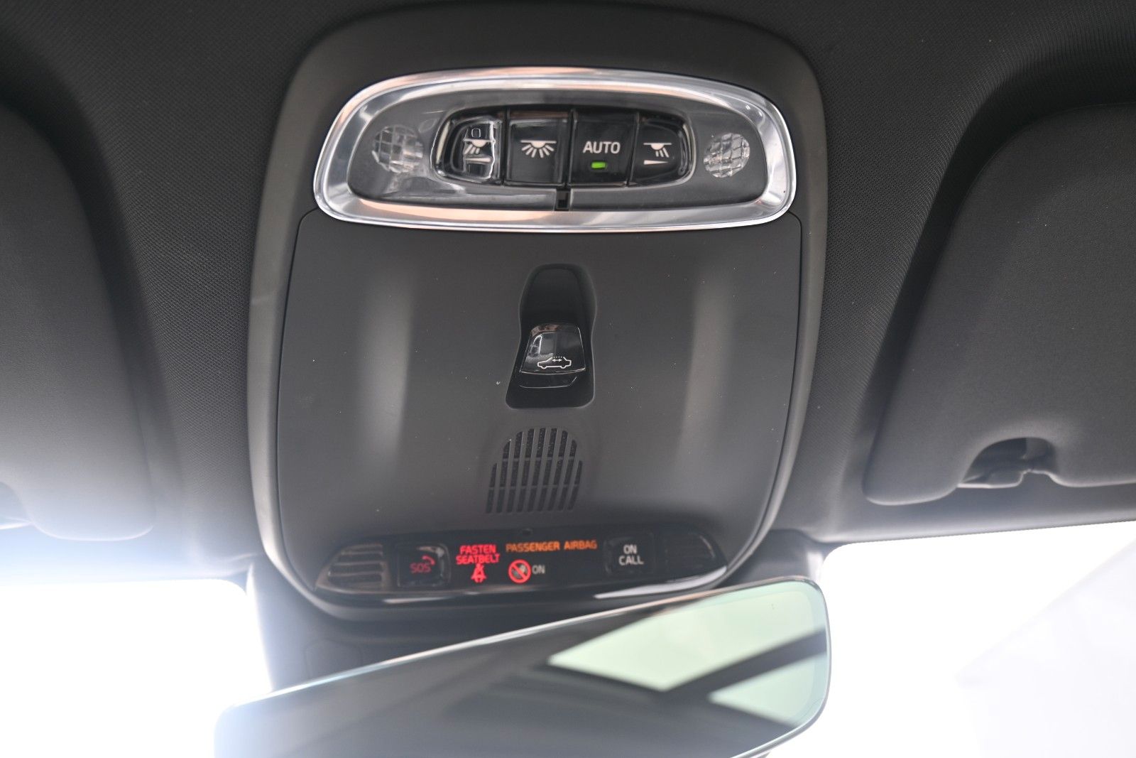 Fahrzeugabbildung Volvo XC60 B4 D AWD R Design*STDHZG*PANO*RFK*ACC