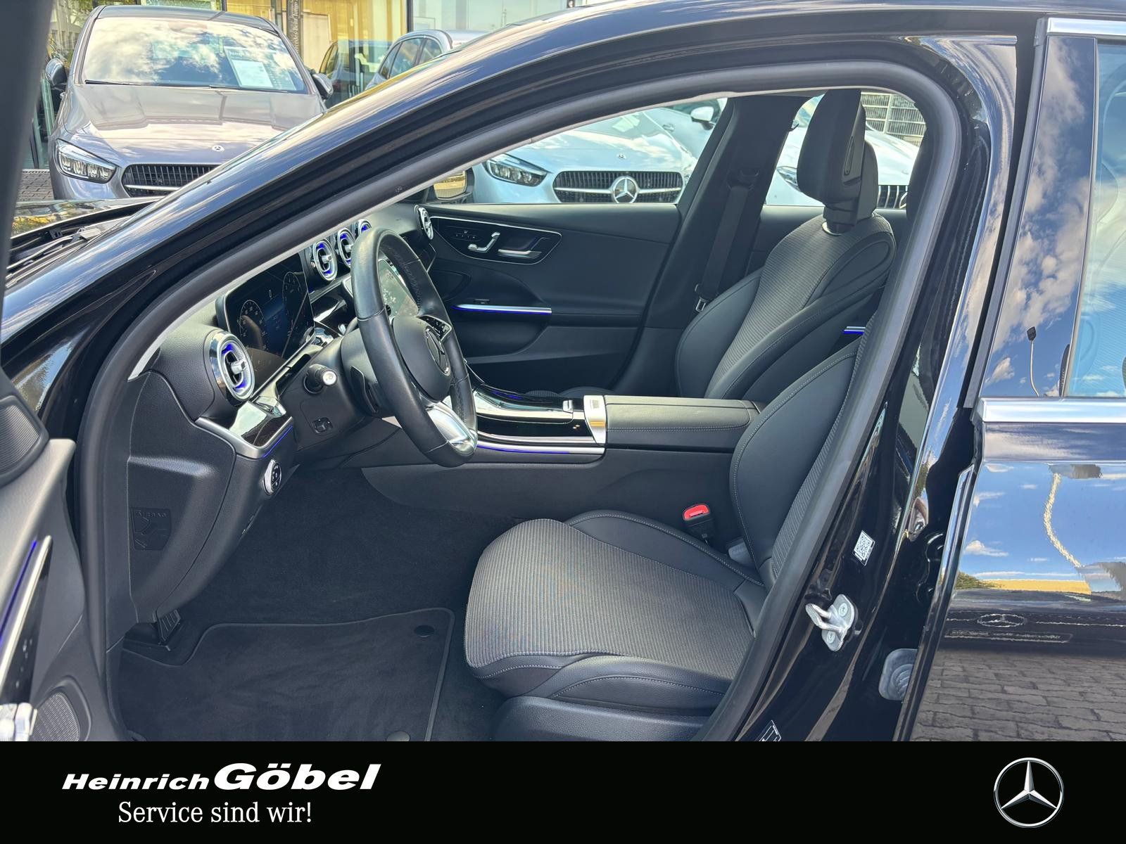 Fahrzeugabbildung Mercedes-Benz C 180 AVANTGARDE*AHK*LED*DISTRONIC*PRE-SAFE*