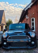 MINI  Cabrio John Cooper S Works - MINI John Cooper Works Cabrio mit Schiebedach