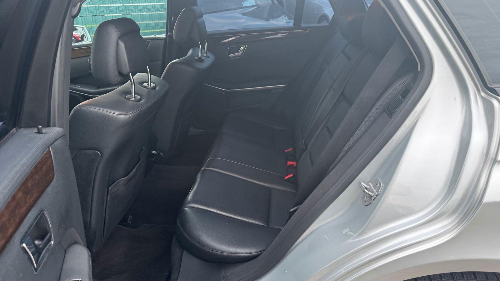 Mercedes-Benz E220 2010 — photo 15
