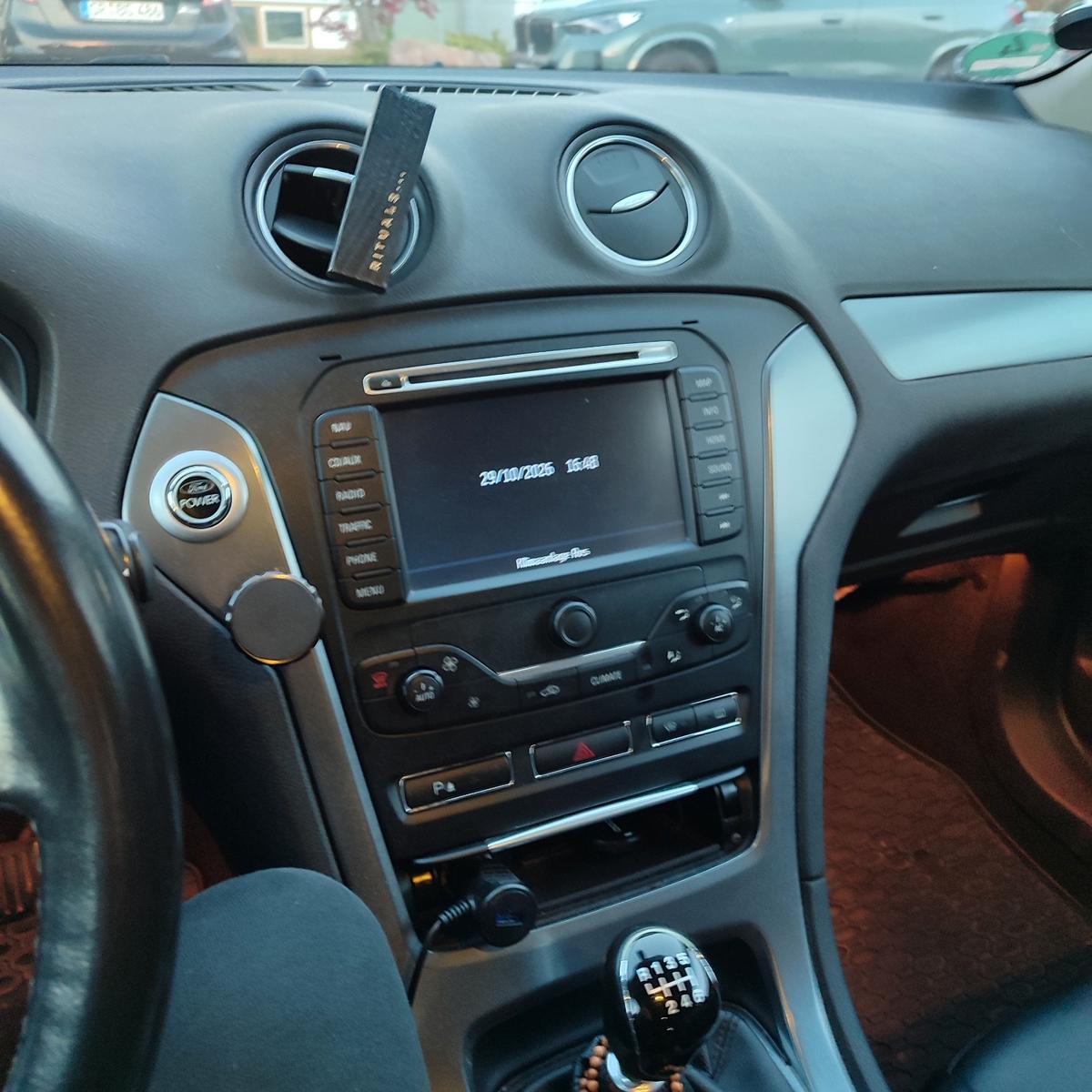 Ford Mondeo 2013 — photo 6