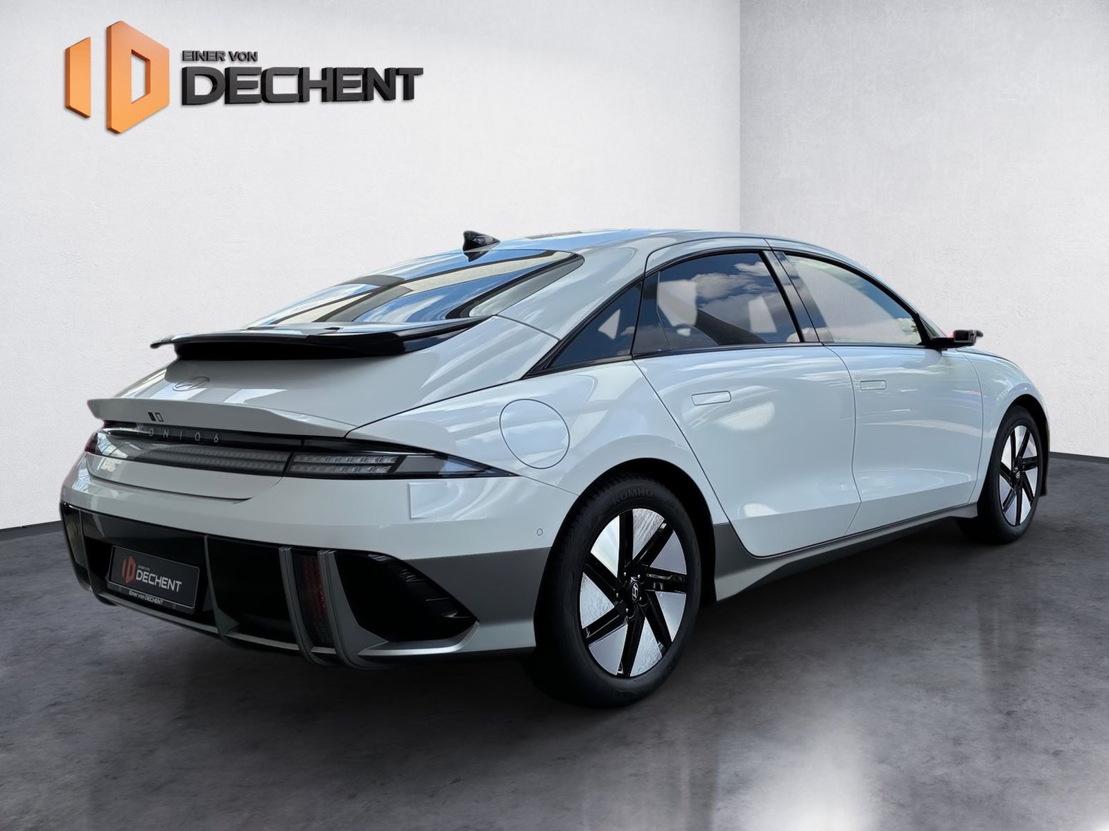 Fahrzeugabbildung Hyundai Ioniq 6 Elektro 77 Uniq 360,HUD,KlimaA,LED,Navi
