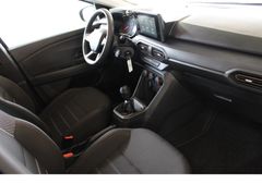 Fahrzeugabbildung Dacia Sandero III Stepway Essential,Einparkhilfe,Wie N