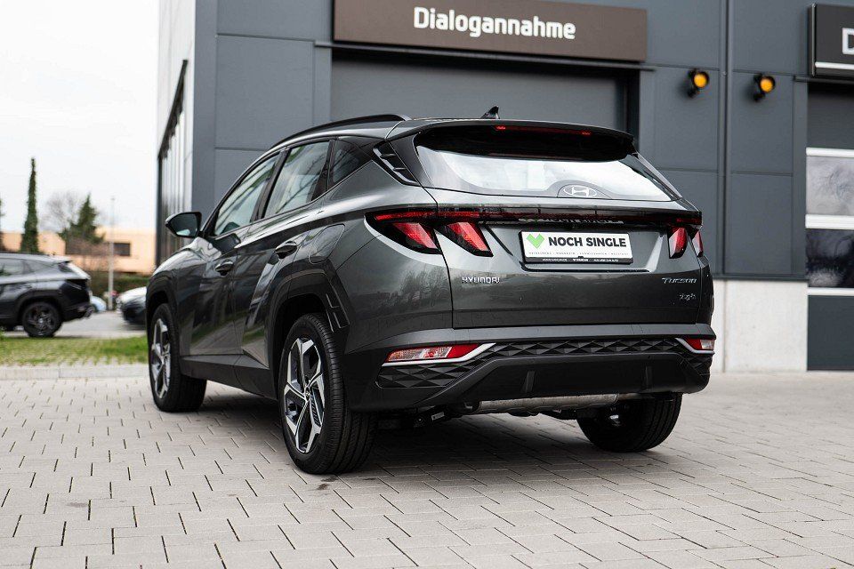 Fahrzeugabbildung Hyundai TUCSON Plug-in BASIS