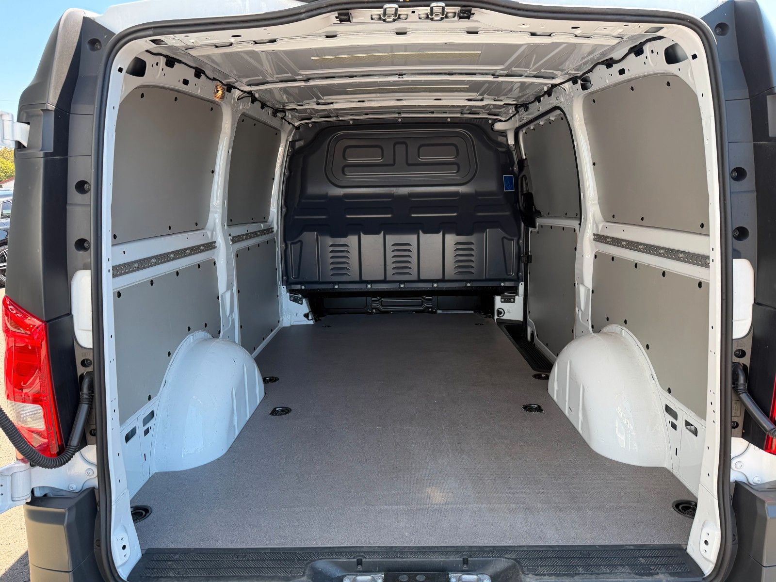 Fahrzeugabbildung Mercedes-Benz Vito 116 CDI Klima Kamera AHK Navi