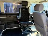 Volkswagen T5 Multivan-Behindertengerecht-Lift-Aktiv-DSG - gebrauchte VW T5 aus dem Jahr 2005