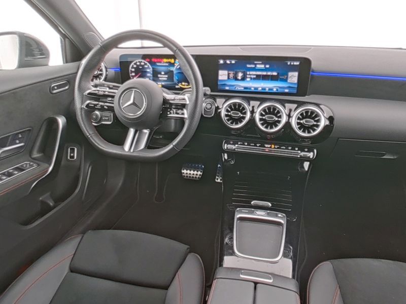 Fahrzeugabbildung Mercedes-Benz A 250 e AMG Totwi. LED 360° SHZ KeyLess Ambie.