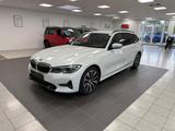 BMW 320 d xDrive Sport Line/M-Paket/Kamera/Garantie - BMW 320: Kombi, 320d M Paket