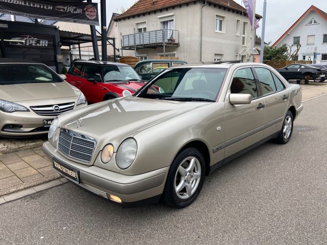 Mercedes-Benz E 230 Classic *Servo - ZV - GSD & Klima *